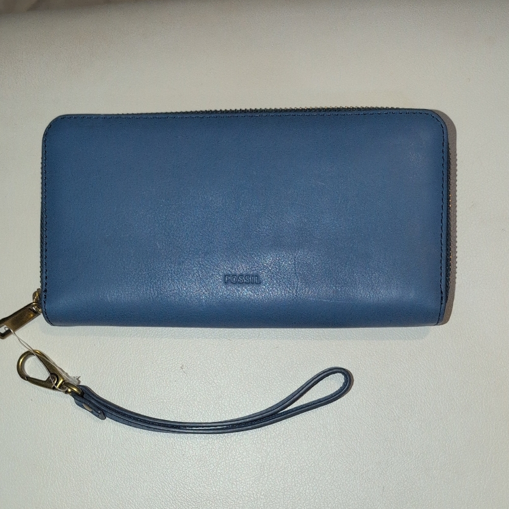 Fossil Leather RFID Wristlet Wallet NWT
